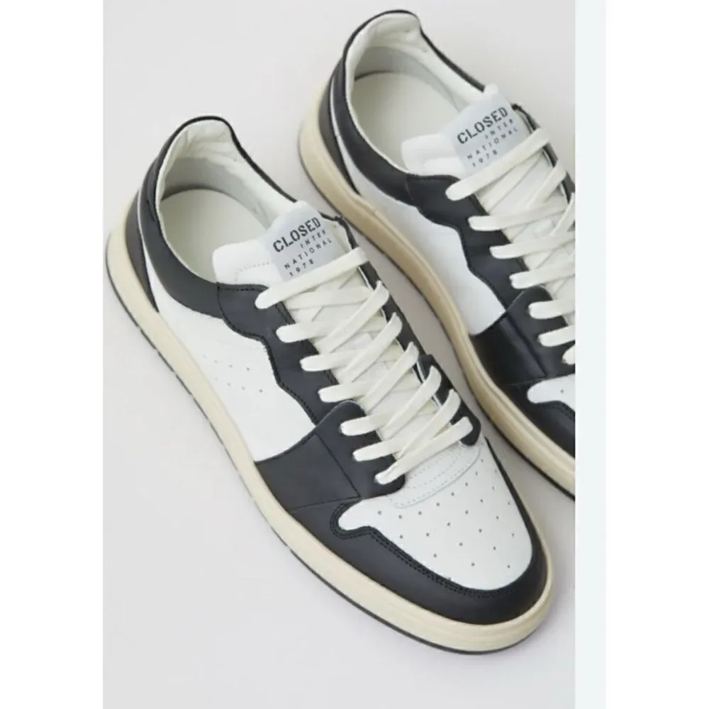 Closed  Sneaker Low Top in Olive Suede / White Size 36